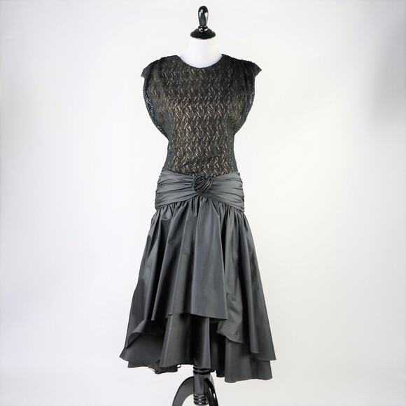 Vintage 1980s Nude Illusion Lace Dress with Drop Waist, Ruffle Bottom Large - Picture 7 of 10